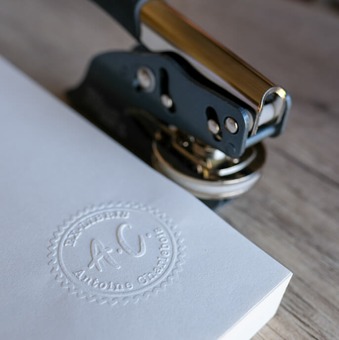 Pince à gaufrer - Modèle « Initiales » - MENTION EX LIBRIS